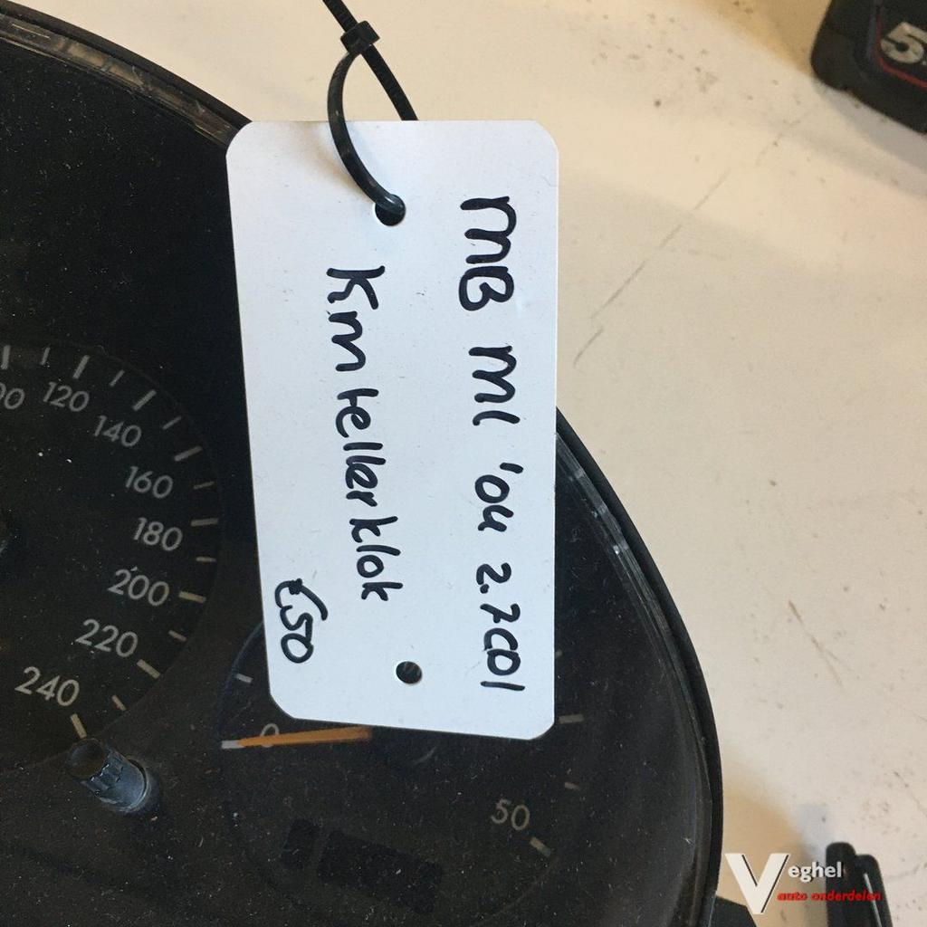 Mercedes ML 270cdi 2004  KM  Tellerklok