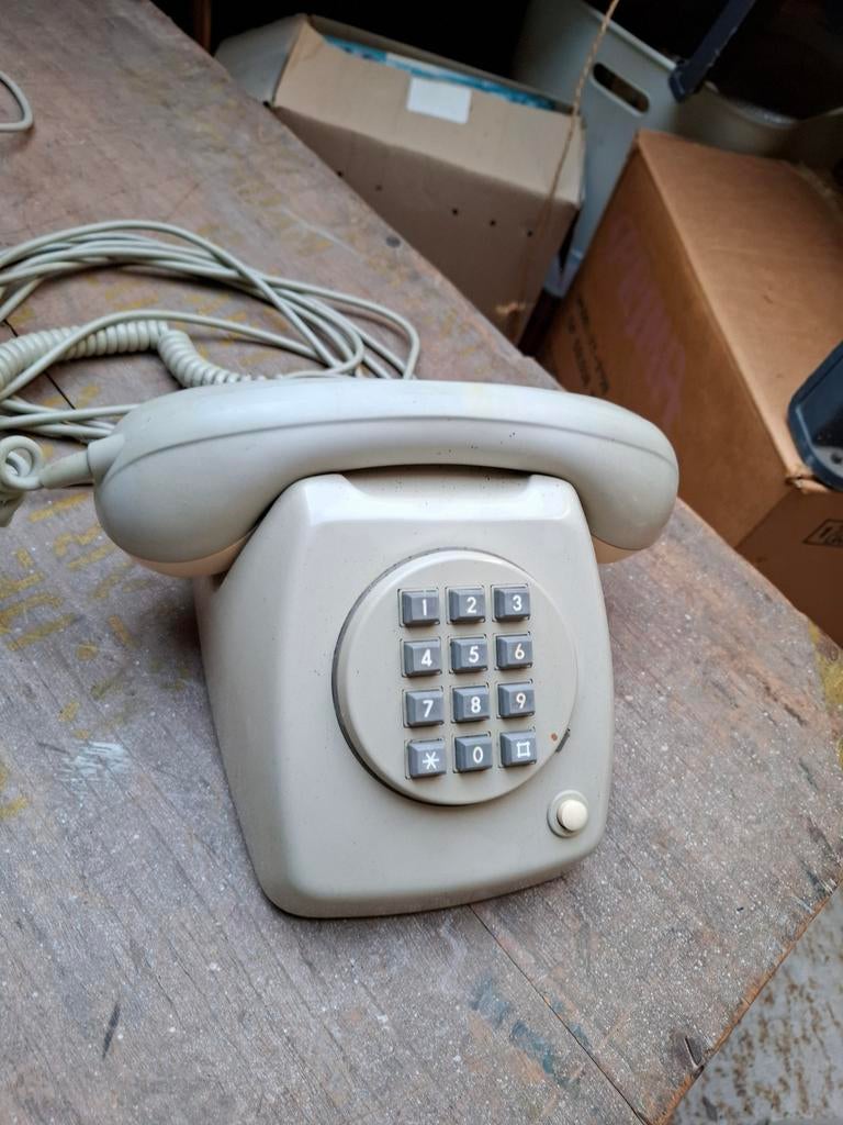 Vintage druktoetstelefoon - Jaren '80 retro design, Telecommunicatie, Ophalen of Verzenden, Gebruikt