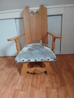 Unieke handgemaakte houten stoel met gestoffeerde zitting, Gebruikt, Overige kleuren, Ambachtelijk, Rustiek, Ophalen of Verzenden