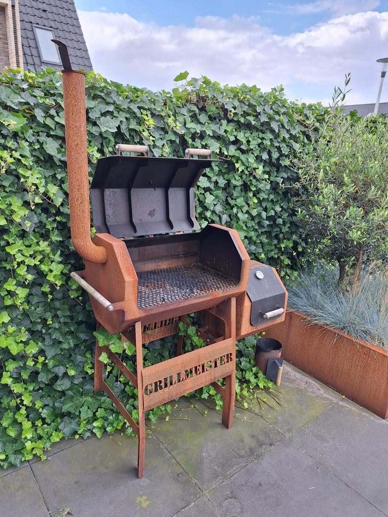 Robuuste BBQ Smoker - Grillmeister Cortenstaal, Ophalen of Verzenden, Zo goed als nieuw