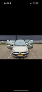Renault Clio 1.2 16V RN 5DR Euro 2000 2002 Bruin, Auto's, Voorwielaandrijving, 74 pk, 31 €/maand, 4 cilinders