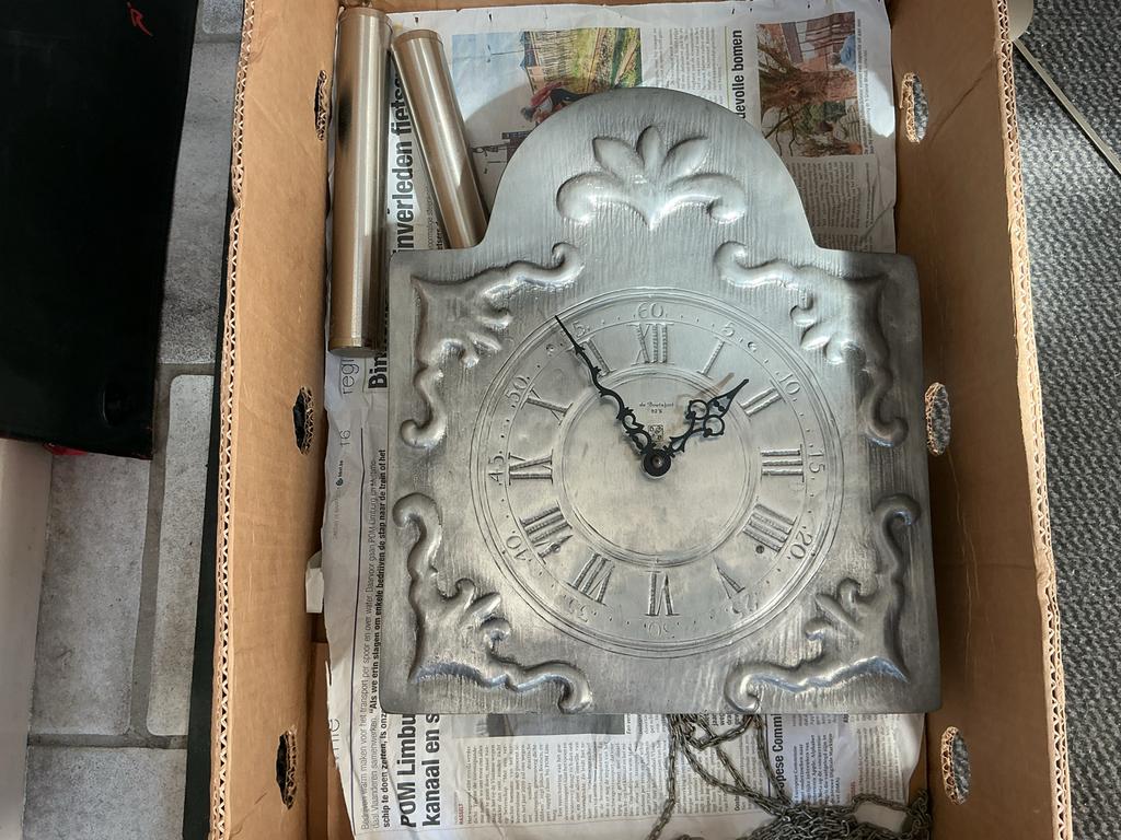 Antieke de Boutefort 92% tinnen wandklok, Antiek en Kunst, Ophalen of Verzenden