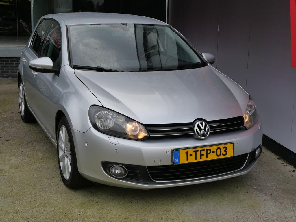 Volkswagen Golf 1.4 TSI HIGHLINE | AUTOMAAT | NAVIGATIE | CL, Auto's, Volkswagen, Euro 5, Gebruikt, 4 cilinders, Alcantara