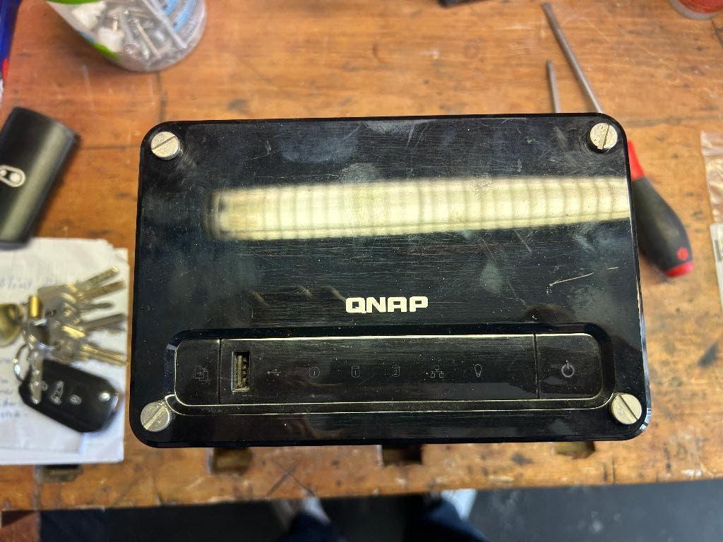 QNAP TS-219 NAS, Computers en Software, Ophalen of Verzenden, Gebruikt