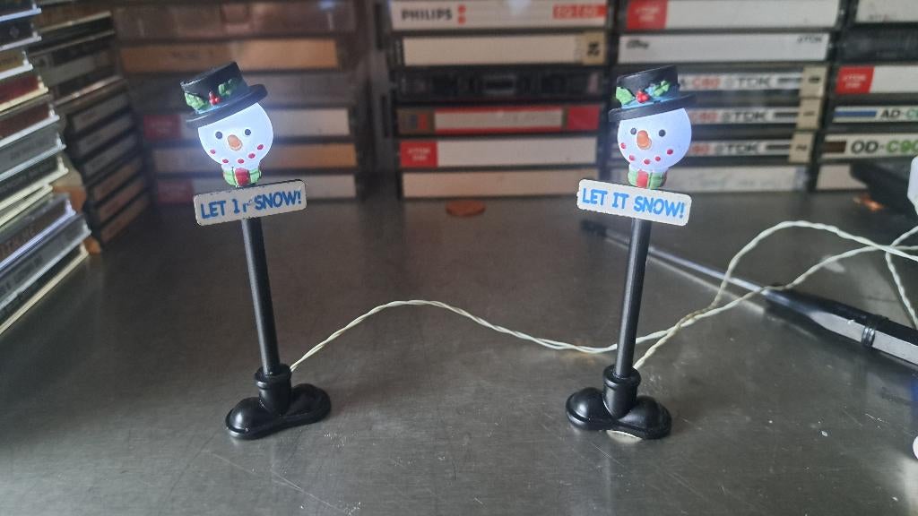 Lemax 2 sneeuwpoplantaarn (Z261-123), Ophalen of Verzenden, Zo goed als nieuw