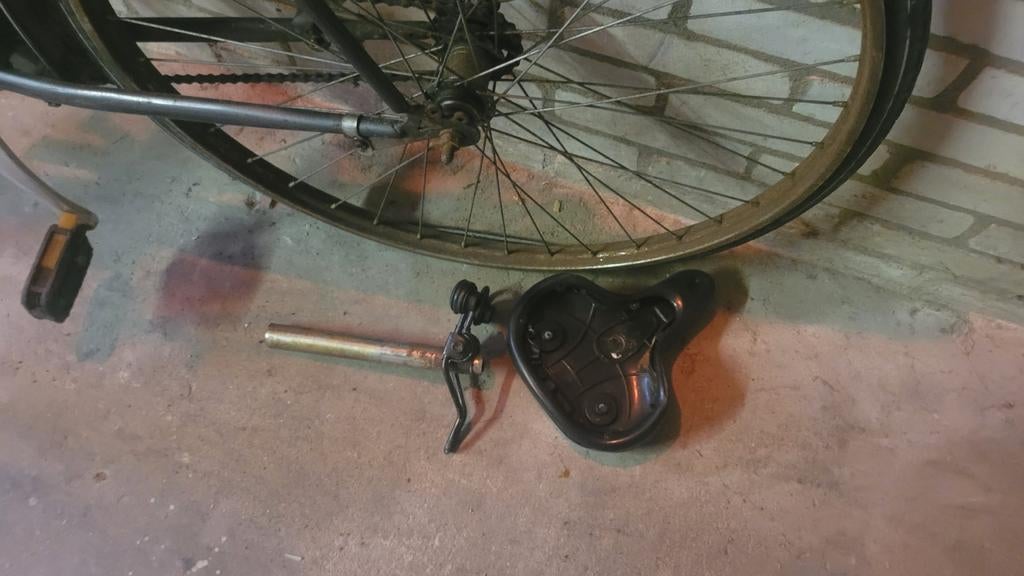 Fietsframe wrak - Onderdelen of reparatie, Fietsen en Brommers, Ophalen, Gebruikt, Frame, Onbekend