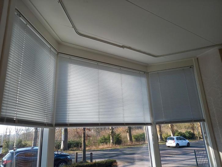 Luxaflex wit 7x verschillende maten, Huis en Inrichting, Stoffering | Gordijnen en Lamellen, Zo goed als nieuw, 100 tot 150 cm