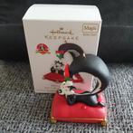 Hallmark Keepsake Looney Tunes Pepe Le Pew ornament 2012, Ophalen of Verzenden, Zo goed als nieuw, Actiefiguur of Pop