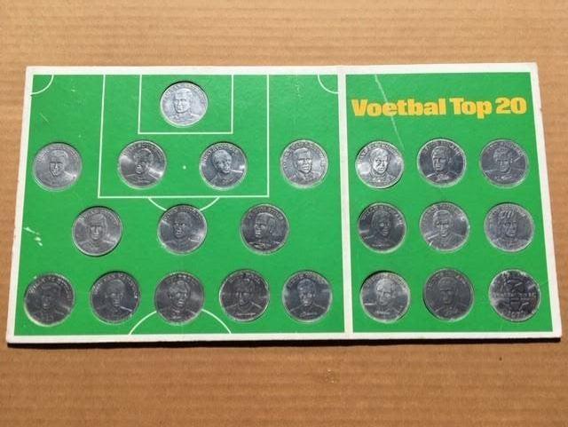 Voetbal top 20 verzamel munten uit jaren 70. prijs 15 euro ., Verzamelen, Ophalen of Verzenden, Gebruikt, Overige binnenlandse clubs