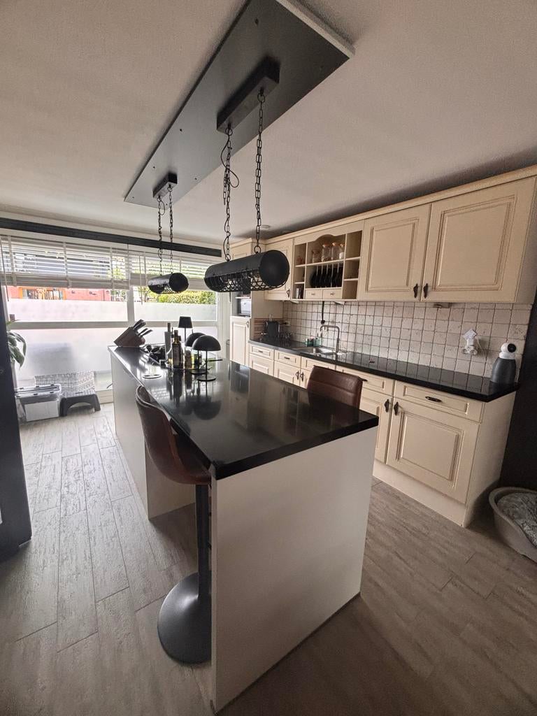 Keuken met kookeiland in goede staat, Ophalen, Gebruikt, Overige typen, Composiet