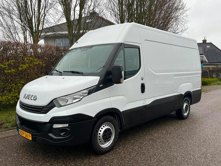 Iveco Daily 35S16 L2H2 automaat E6 | 3500kg Trekgewicht, Auto's, Bestelauto's, Bedrijf, Te koop, ABS, Achteruitrijcamera, Airconditioning