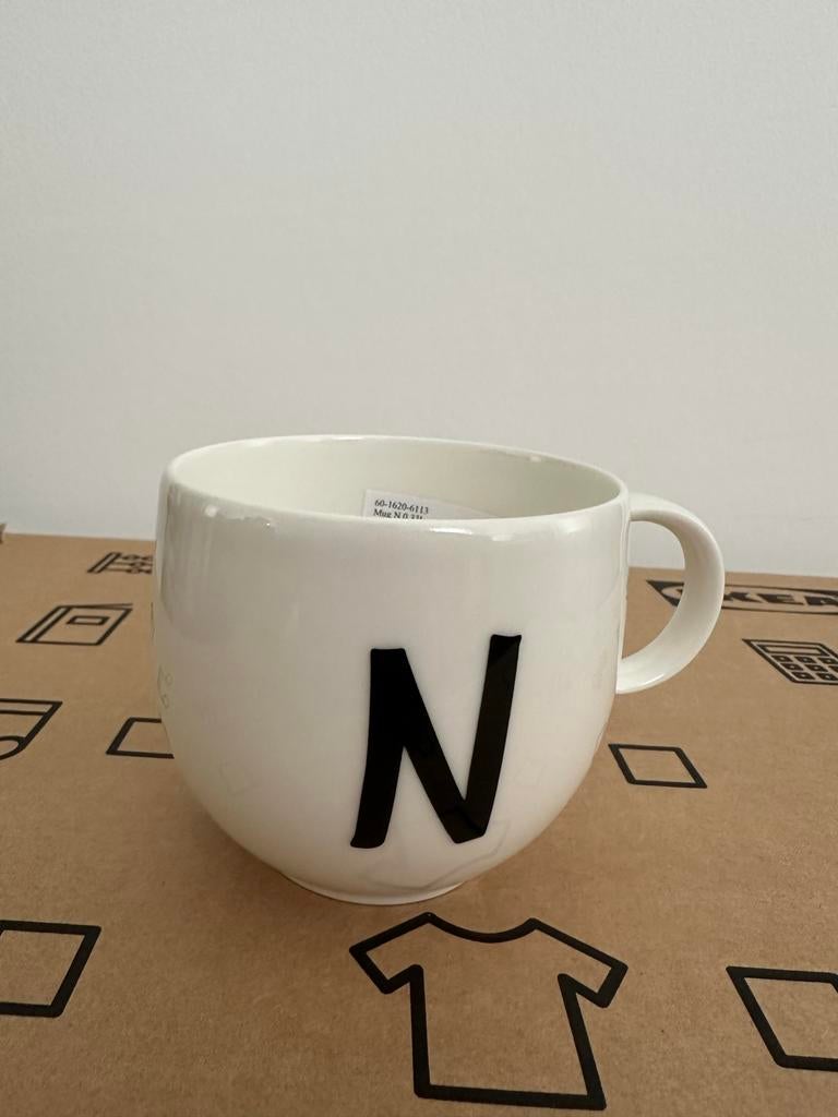 Villeroy & Boch mok met letter N, Ophalen, Nieuw, Effen, Kop(pen) en/of Schotel(s)