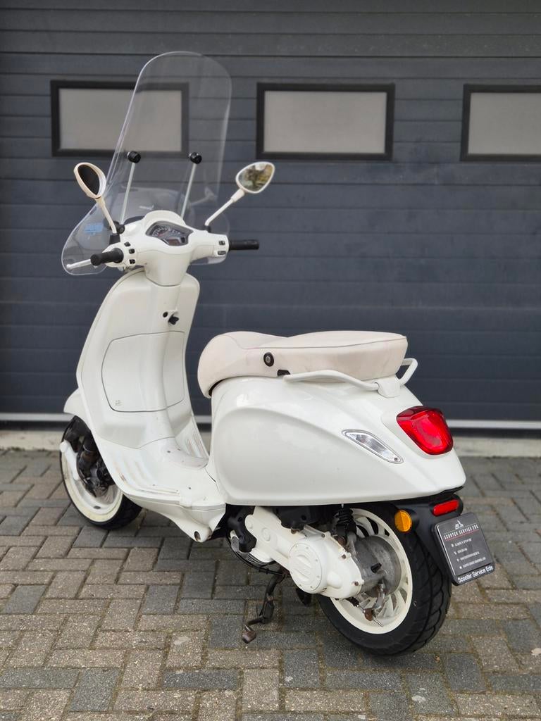Vespa Sprint E5 2023 Justin Bieber uitvoering zonder sticker, Ophalen of Verzenden, Zo goed als nieuw
