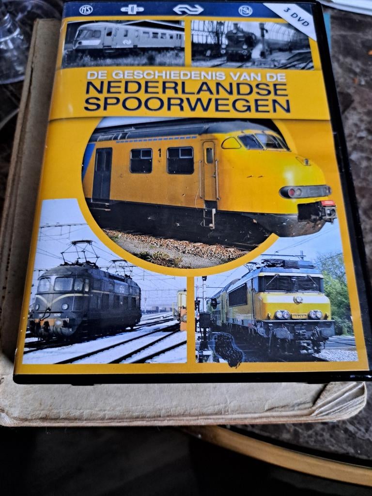 DVD Boxset: Geschiedenis Nederlandse Spoorwegen (4 DVD's), Cd's en Dvd's, Alle leeftijden, Ophalen of Verzenden, Gebruikt, Boxset