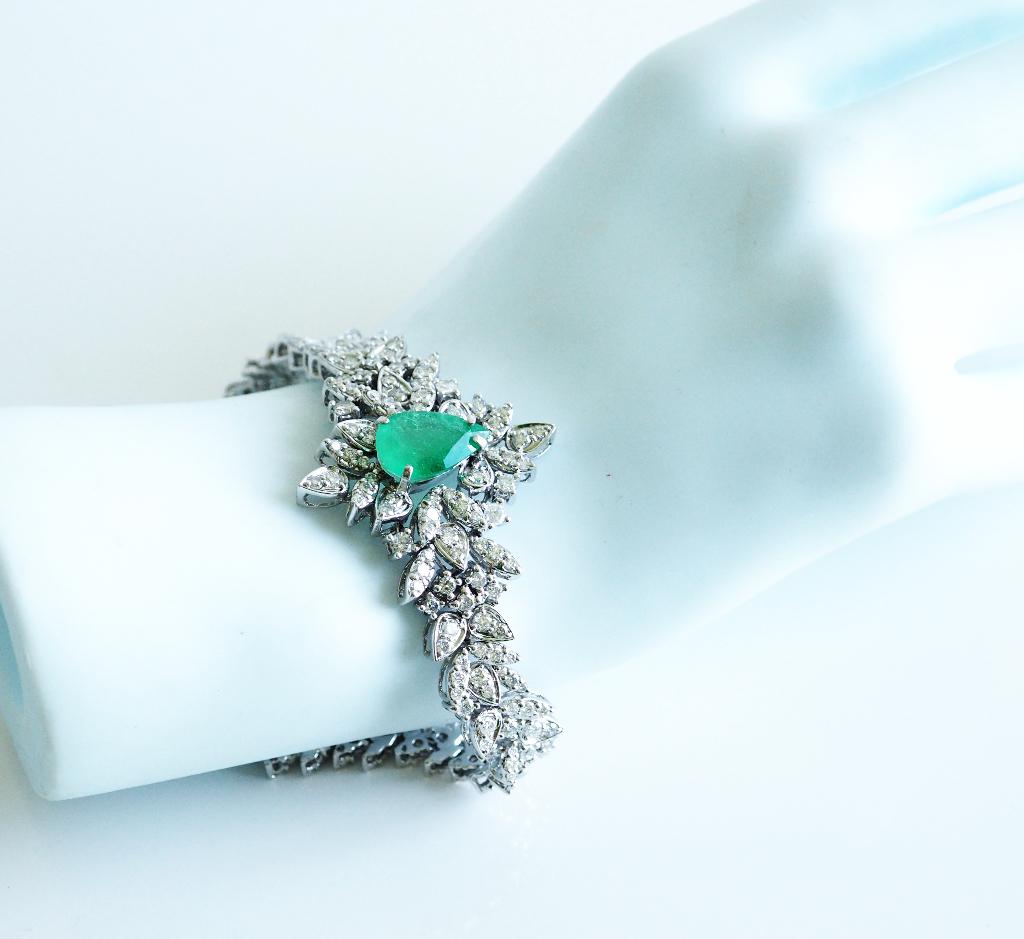 18 krt witgouden armband met diamant en smaragd, Ophalen of Verzenden, Goud, Armband, Met edelsteen