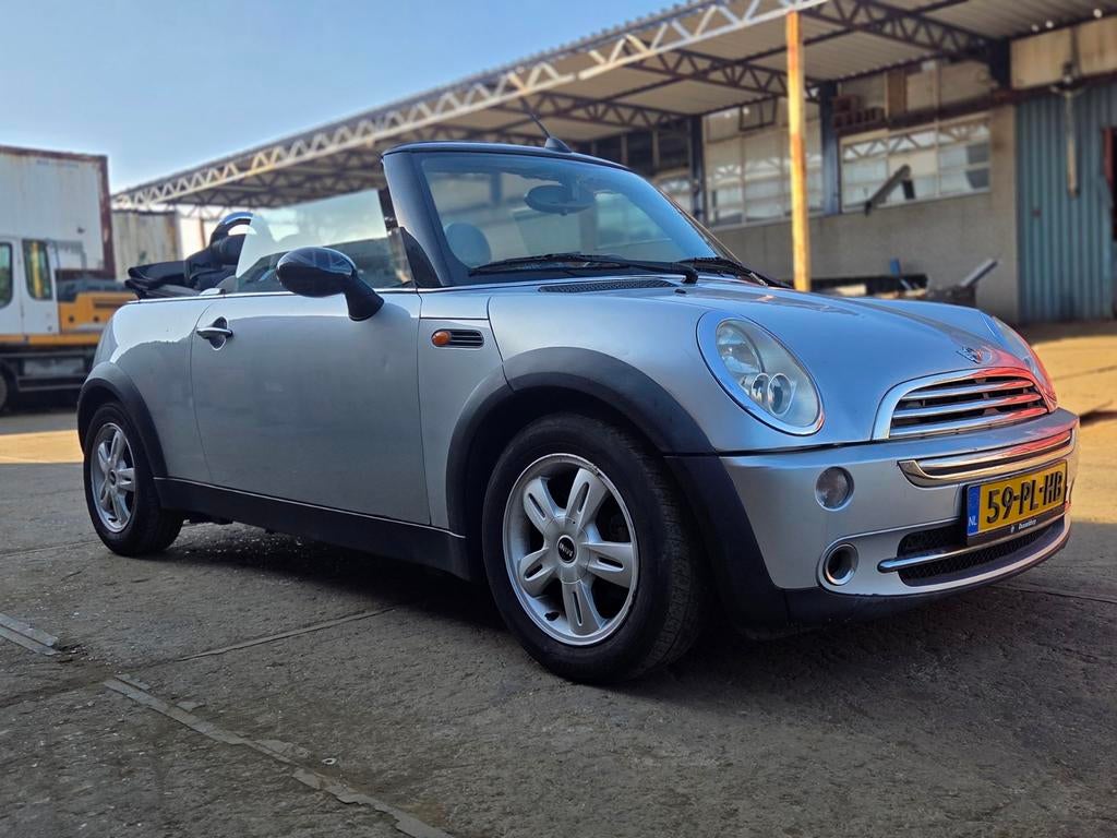 Mini 1.6 16V Cabrio 2004 - Nieuwe APK - NL Auto, Auto's, Zwart, 4 cilinders, Bedrijf, Handgeschakeld