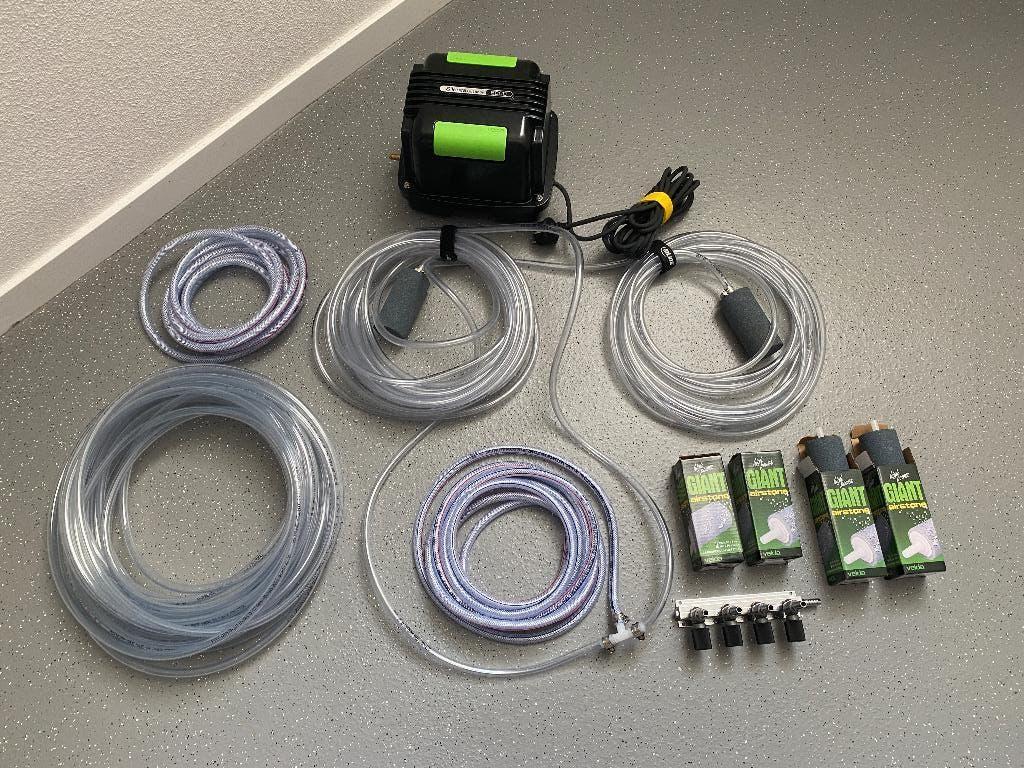 VELDA luchtpomp Silenta PRO6000 + airstones etc NIEUW, Ophalen of Verzenden, Nieuw, Vijverpomp