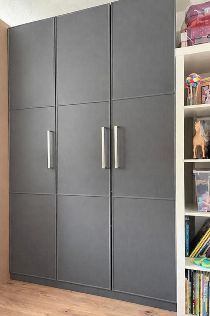 Ikea Pax Grijze Stoere kast 150x201 driedeurs, Huis en Inrichting, Kasten | Kledingkasten, Gebruikt, 200 cm of meer, 150 tot 200 cm