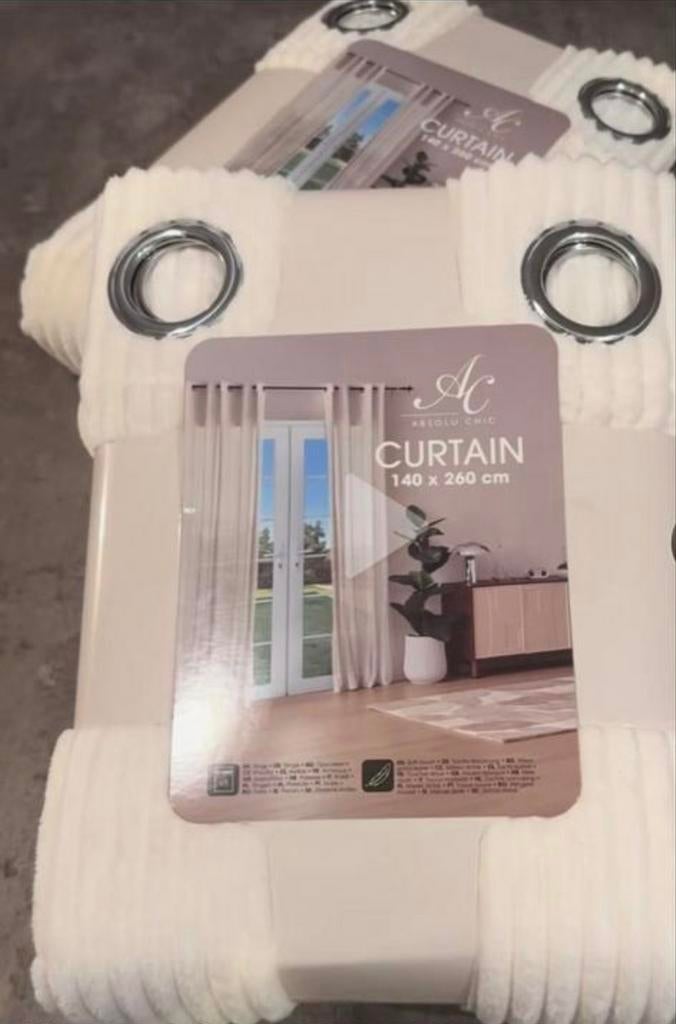GEZOCHT !!!! 2X Nieuwe beige gordijnen 140 x 260 cm, Ophalen, 100 tot 150 cm, 200 cm of meer, Beige