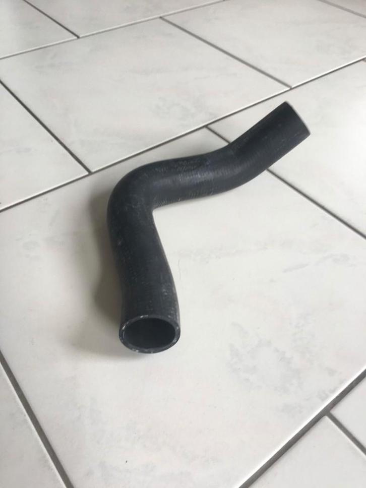 Te koop radiatorslang onder (lower hose) Dodge w200 d200, Auto diversen, Overige Auto diversen, Ophalen of Verzenden