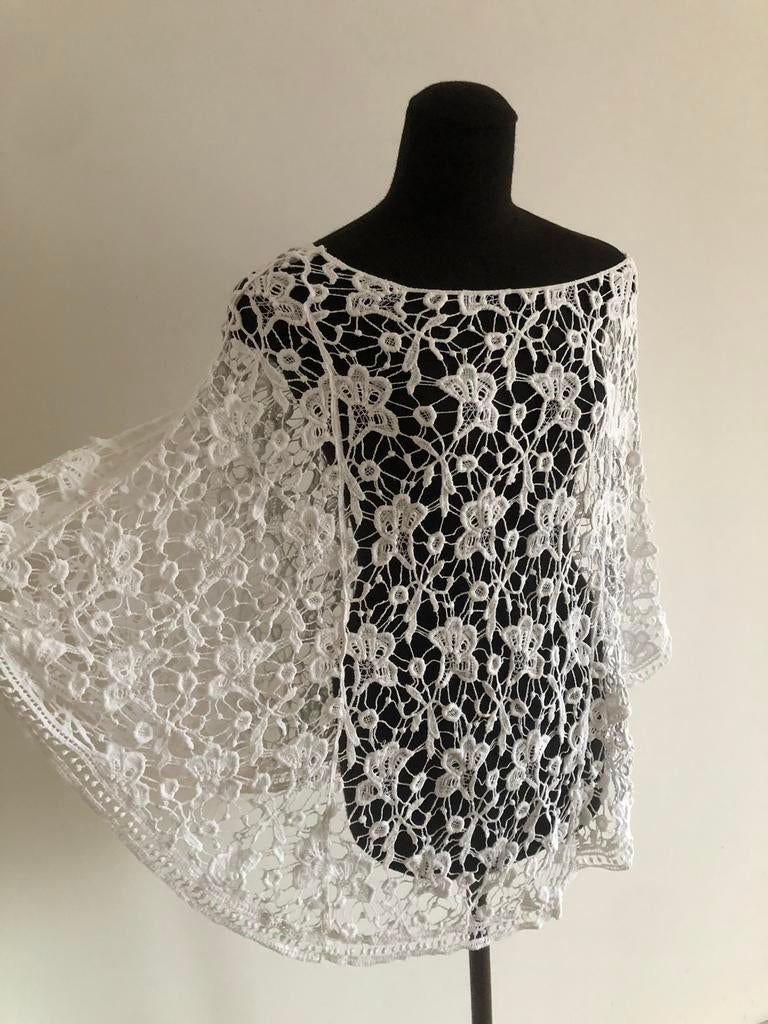 Witte kanten stola, Ophalen of Verzenden, Zo goed als nieuw, Maat 46/48 (XL) of groter, Wit