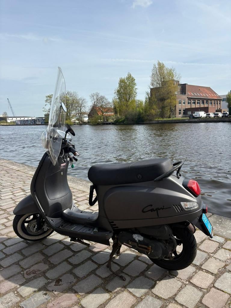 Stijlvolle Capri Santini scooter (2018) compleet & rijklaar, Ophalen, Gebruikt, Overige typen, Overige merken