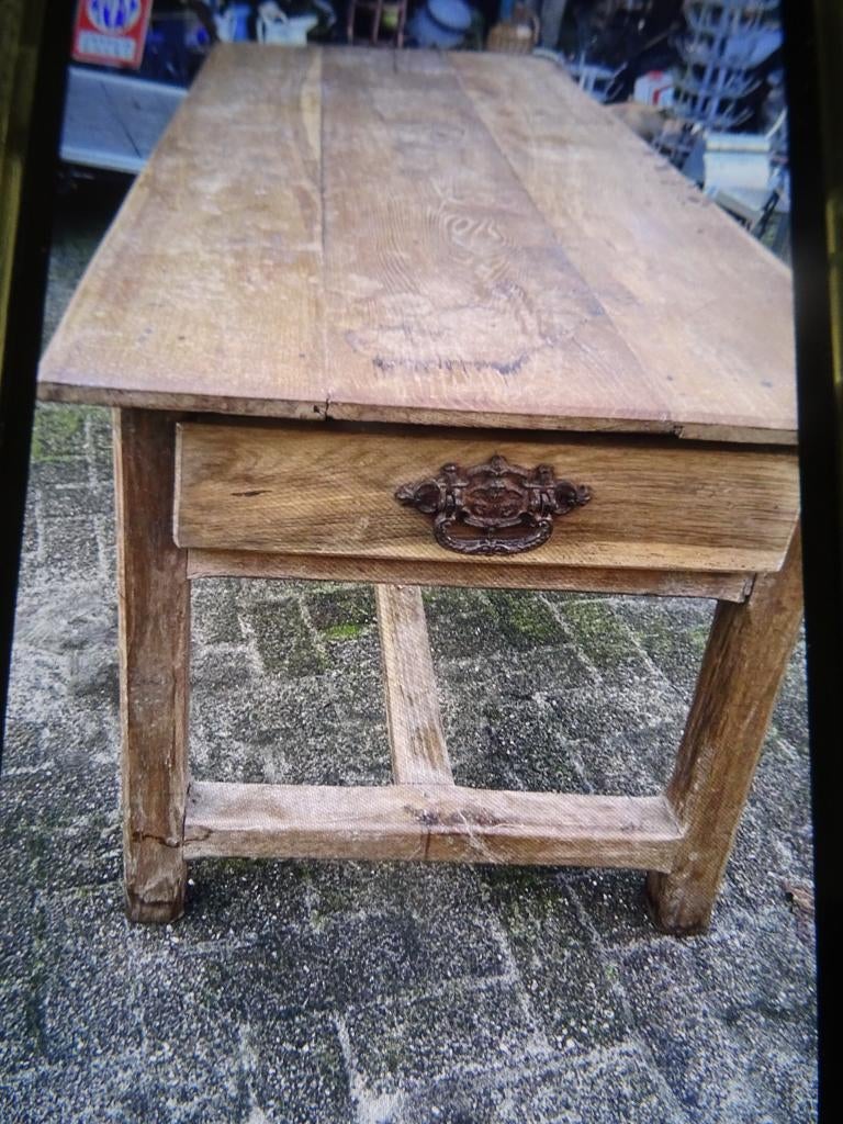 diverse Franse antieke en brocante tafels en tafeltjes, Ophalen