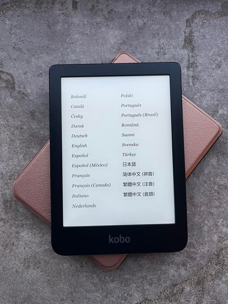 Kobo Clara HD e-Reader + Cover, 8 GB, 6 inch of minder, Ophalen of Verzenden, Wi-Fi