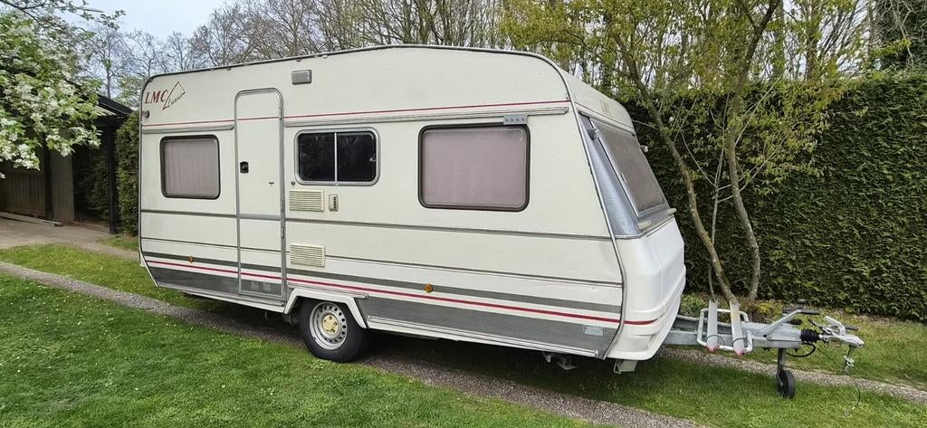 LMC Luxus Caravan, Caravans en Kamperen, Standaardzit, Kachel, Omvormbare zithoek, 750 - 1000 kg
