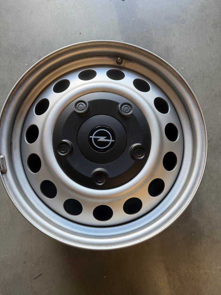 Nieuwe metalen velgen voor Opel Vivaro, Auto-onderdelen, Banden en Velgen, Ophalen, Bestelwagen, Velg(en), Nieuw