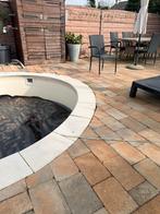 Zwembadrand R=115, Ophalen, Zo goed als nieuw