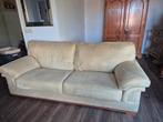 Comfortabele 2.5-zits bank in zandkleur, Gebruikt, Driepersoons, 75 tot 100 cm, Ophalen of Verzenden
