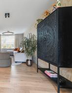 Houtsnijwerk kast zwart, Huis en Inrichting, Kasten | Buffetkasten, Ophalen, Met plank(en), 100 tot 150 cm, Zo goed als nieuw
