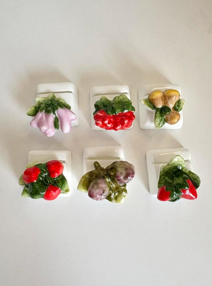 Vintage barbotine stijl groente fruit keramiek kaarthouders, Antiek en Kunst, Antiek | Servies compleet, Ophalen of Verzenden