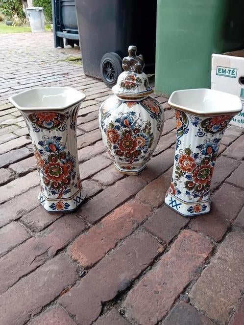 Vintage oude vazen vaas voor op kast kasstel delfs handwerk, Antiek en Kunst, Antiek | Vazen, Ophalen of Verzenden