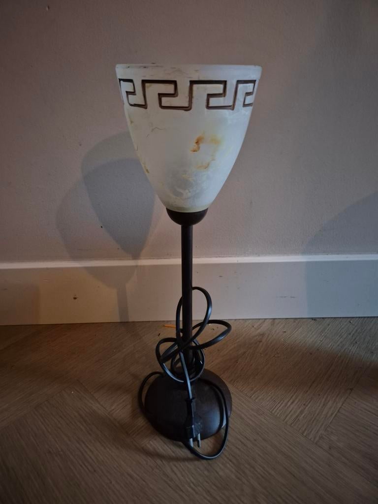 Tafellamp met glazen kap Grieks patroon, Ophalen of Verzenden