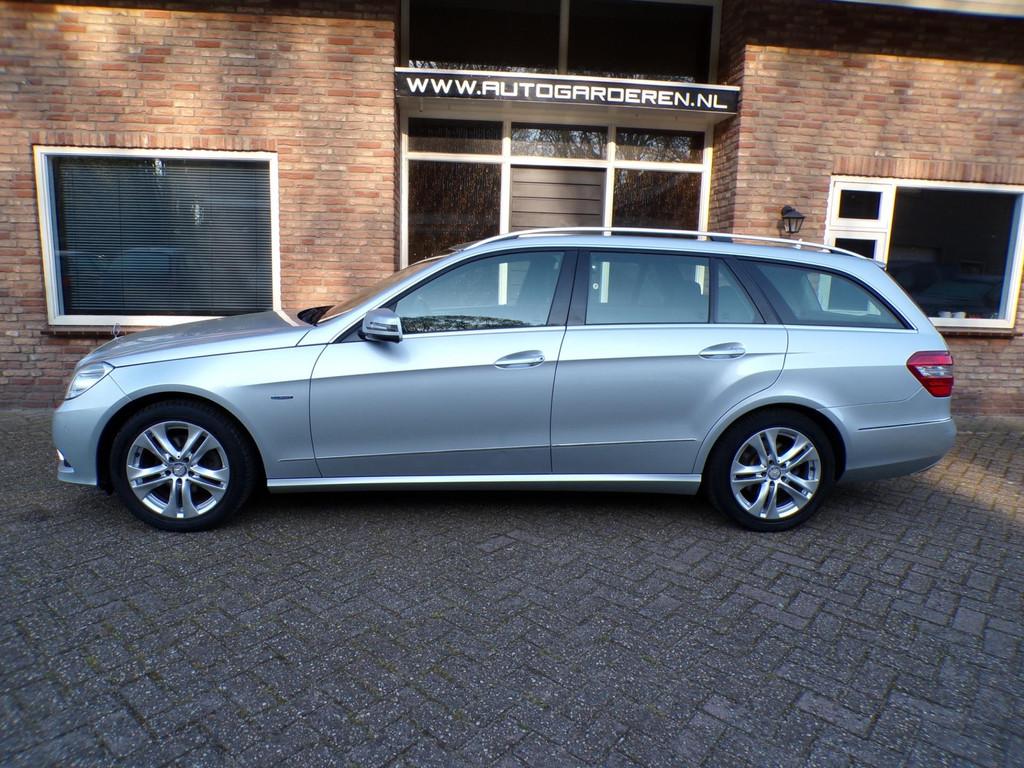 Mercedes-Benz E-klasse Estate 200 CGI Avantgarde Automaat /, Auto's, Automaat, Euro 5, Achterwielaandrijving, Gebruikt