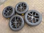 Super Zomerbanden 235/55/R18 op velg RAV4., Ophalen, 18 inch, Gebruikt, 235 mm