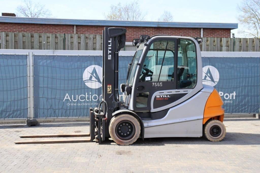 Veiling: Heftrucks en Hoogwerkers, Meer dan 4000 kg, Ophalen, Diesel, Heftruck