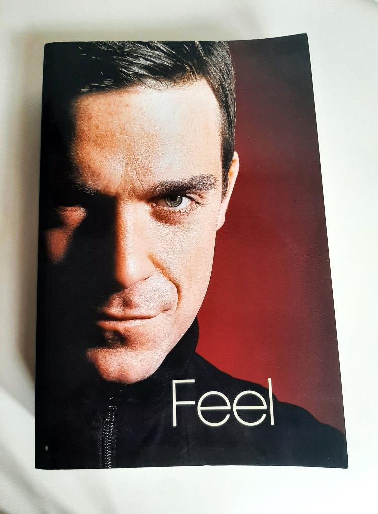 Feel: Robbie Williams - Chris Heath (Nederlandstalig), Ophalen of Verzenden, Zo goed als nieuw, Artiest, Chris Heath