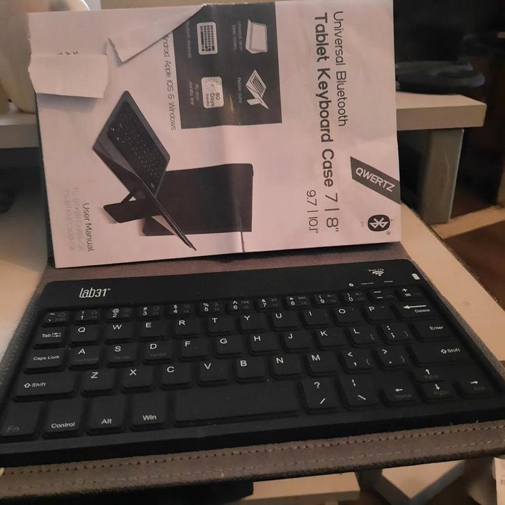 Lab31 Universele Bluetooth Tablet Toetsenbord Hoes QWERTZ, Computers en Software, Toetsenborden, Nieuw, Qwerty, Draadloos, Ophalen of Verzenden