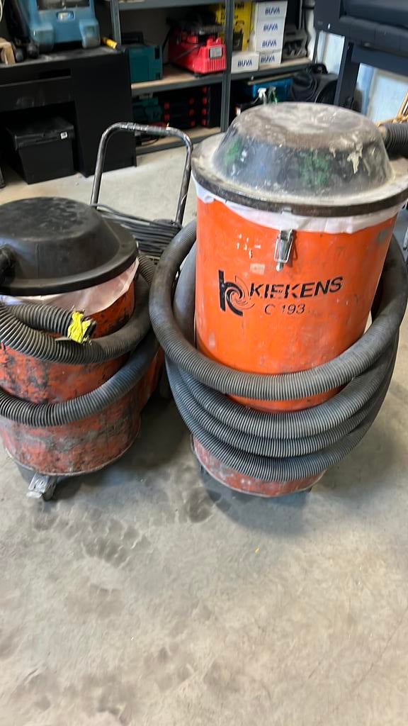 2x kiekens stofzuigers moeten zsm weg, Ophalen of Verzenden, Zo goed als nieuw