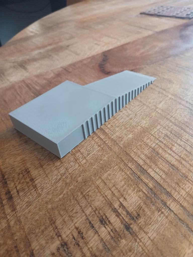 Laadperron goederen h0, Verzenden