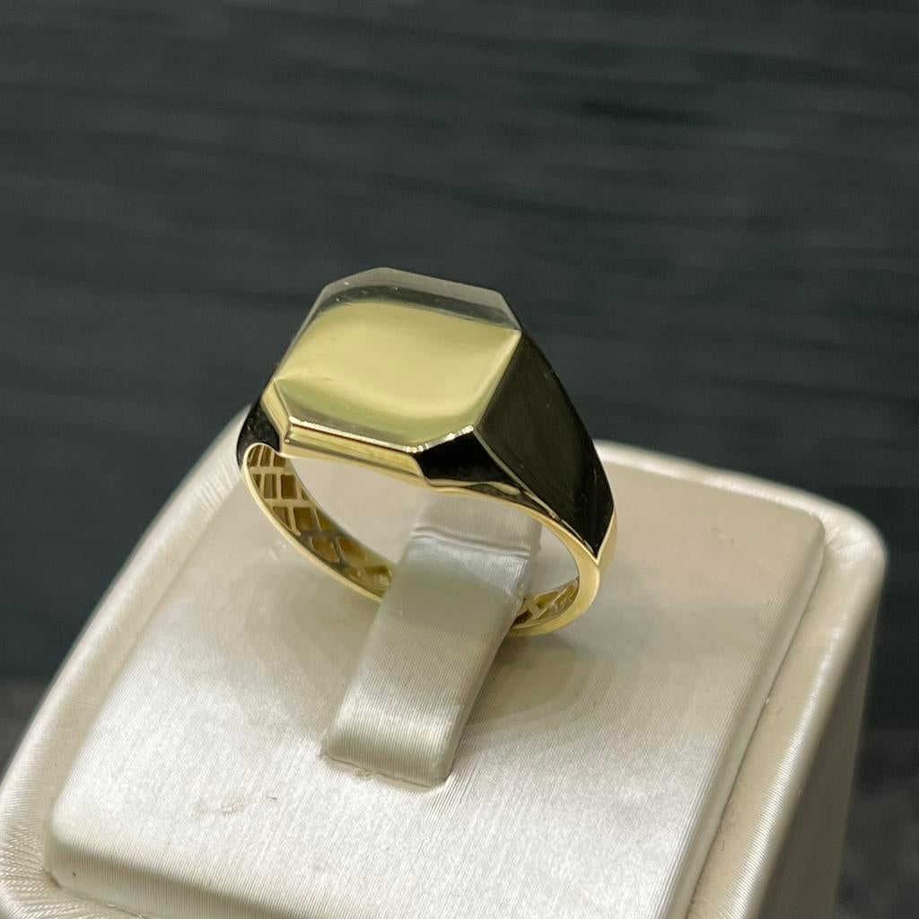 14 karaat gouden ring zegelring nieuw model, Ophalen of Verzenden, Zo goed als nieuw, Goud, Dame