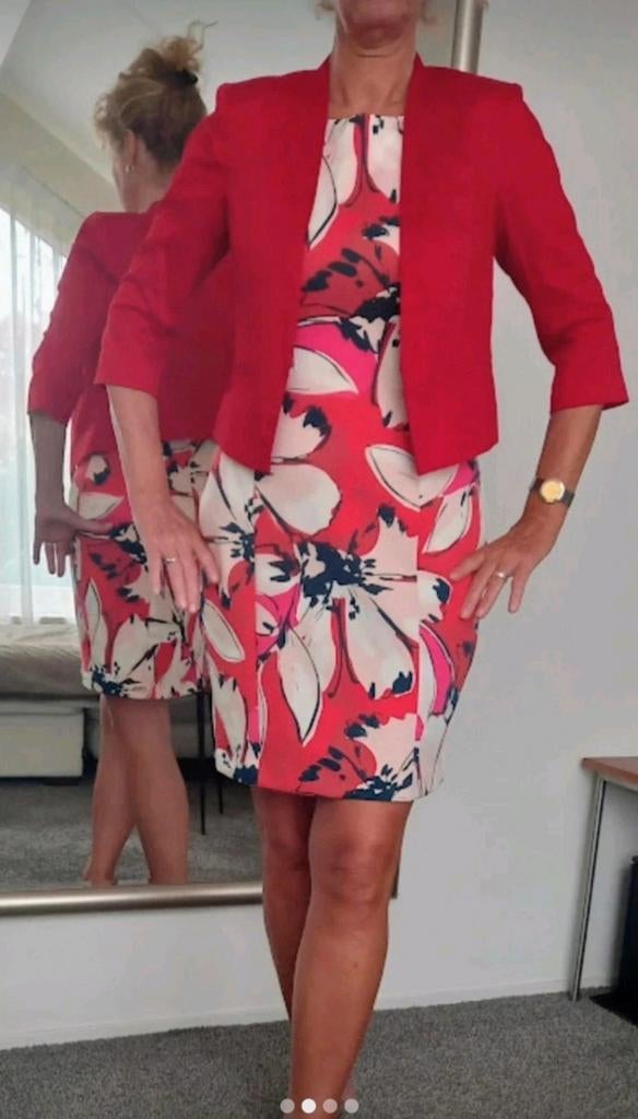 Mooie rode jurk met bloemenprint en bijpassend jasje, Maat 42/44 (L), Ophalen of Verzenden, Zo goed als nieuw, Steps