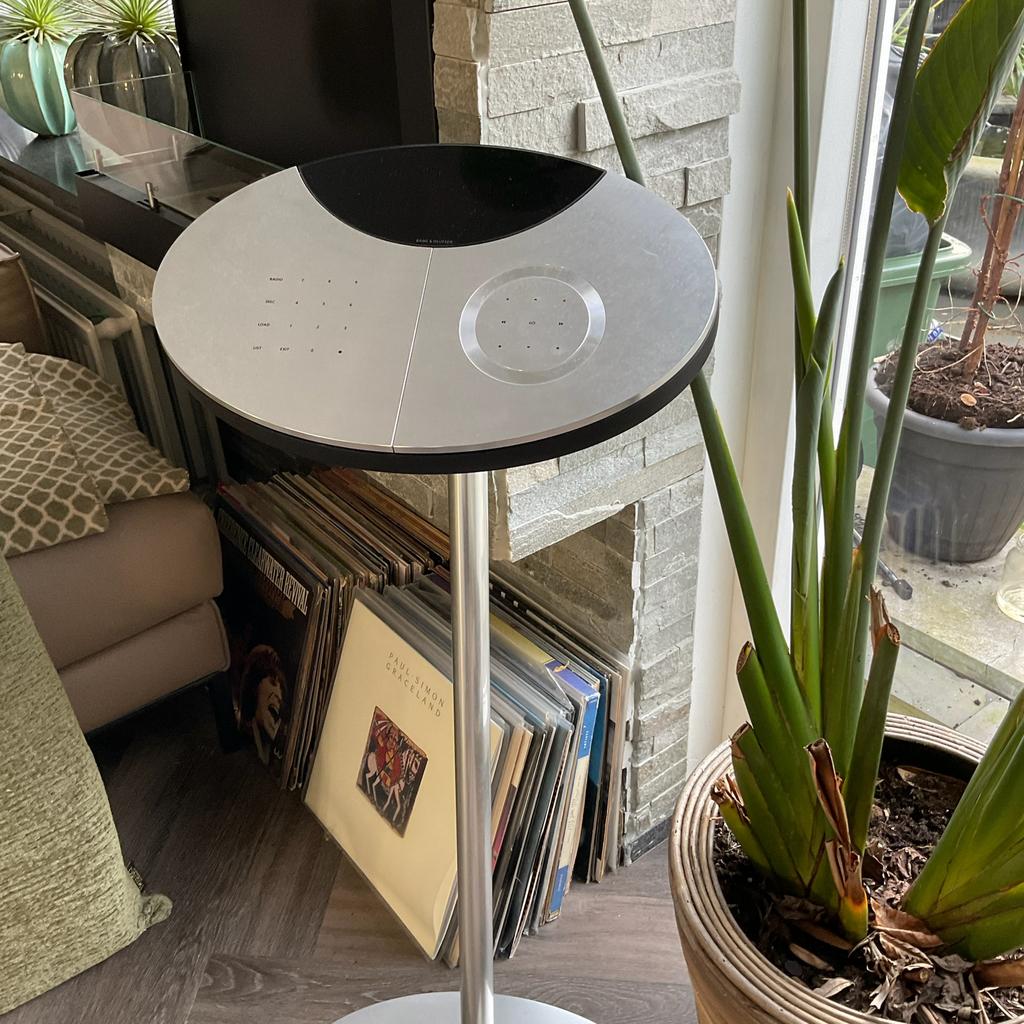 Bang en Olufsen beocenter 2 met standaard en 5 meter kabel, Ophalen, Zo goed als nieuw