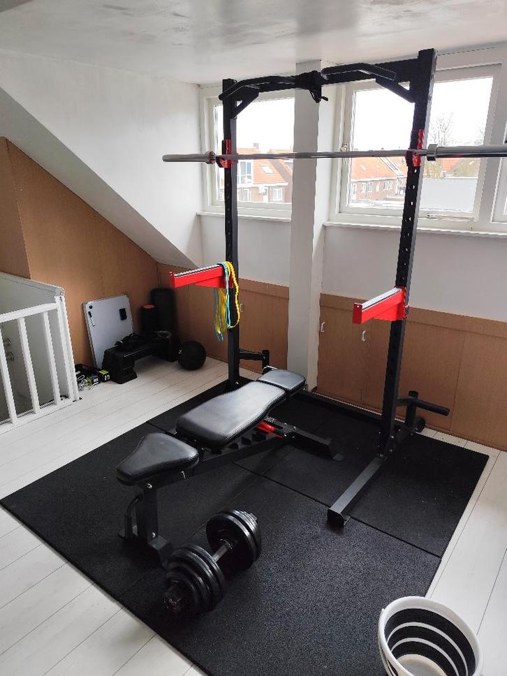 Power rack, bank en halterset + accesoires, Sport en Fitness, Fitnessmaterialen, Zo goed als nieuw, Halterstangen, Ophalen
