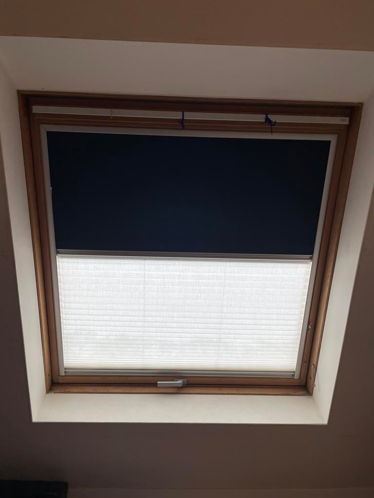 VELUX VERDUISTEREND ROLGORDIJN MET PLISSE GHL 808 3059, Ophalen, 120 tot 160 cm, Zo goed als nieuw, 120 tot 160 cm
