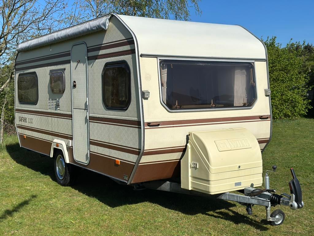 Wilk Safari Lux 1981 – Zeer nette retro caravan | Luifel, Caravans en Kamperen, Caravans, Bedrijf, tot en met 4, Treinzit, Wilk