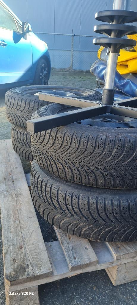 4 Michelin Banden en velgen  185-65-R15, Ophalen of Verzenden